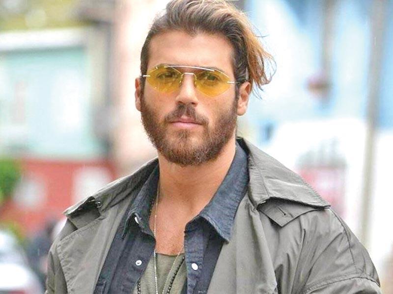 الممثل التركي جان يامان