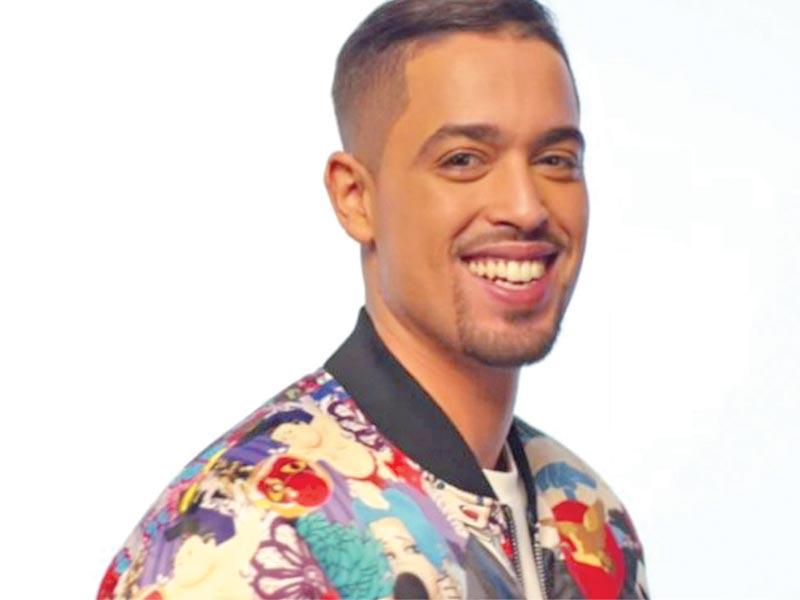 الفنان المغربي الملقب والمعروف فنيا بـ«La rtiste»