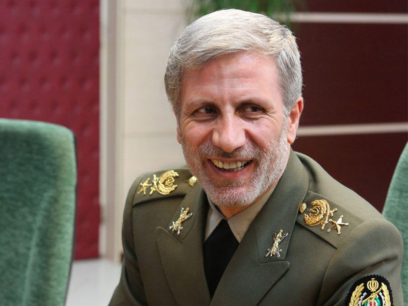 وزير الدفاع الإيراني أمير حاتمي 