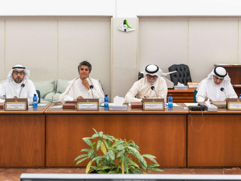 اجتماع سابق للجنة المالية والاقتصادية البرلمانية