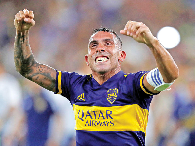 كارلوس تيفيز مهاجم ونجم بوكا جونيورز