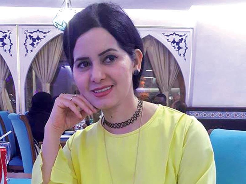 الكاتبة الفلسطينية شيراز عناب