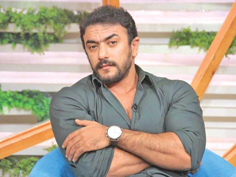 الفنان أحمد العوضي