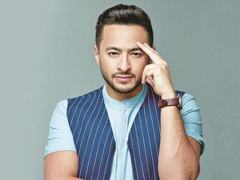 المطرب حمادة هلال