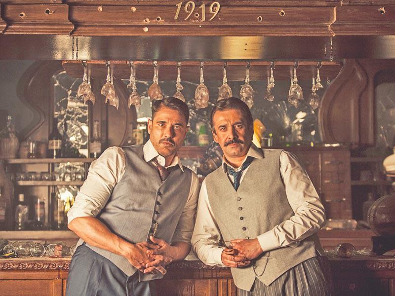 الفنان كريم عبدالعزيز والفنان أحمد عز