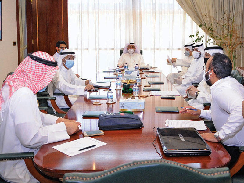  رئيس مجلس الإدارة الرئيس التنفيذي في الشركة المهندس علي الشمري مترئساً الجمعية العموميةn