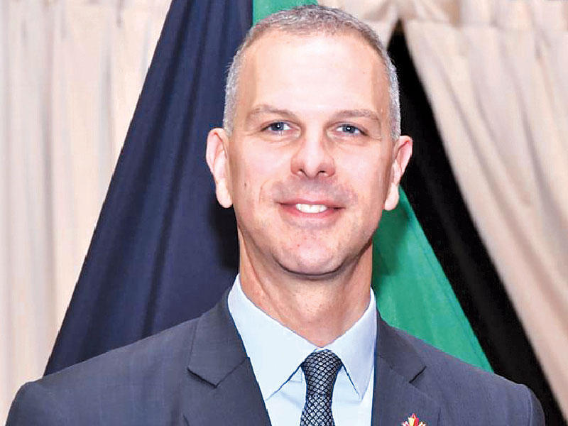 السفير الكندي لدى الكويت لويس بيار إيمون