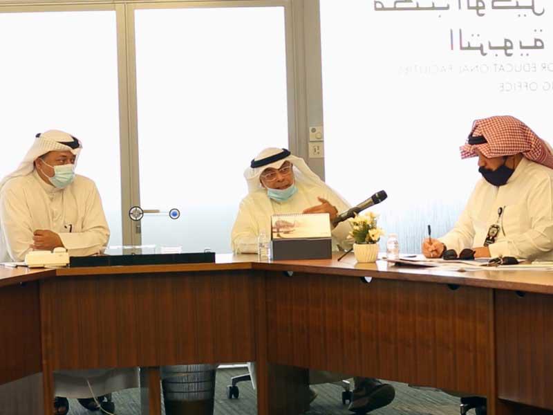 جانب من اجتماع الوكيل المساعد للمنشآت التربوية والتخطيط، م. ياسين الياسين والوكيل المساعد للتنمية التربوية والأنشطة فيصل المقصيد، والموجه العام للتربية الكشفية إبراهيم العيد، ومديري الشؤون الهندسية بالمناطق التعليمية أمس