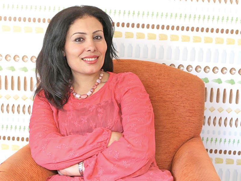 الكاتبة المصرية منصورة عزالدين