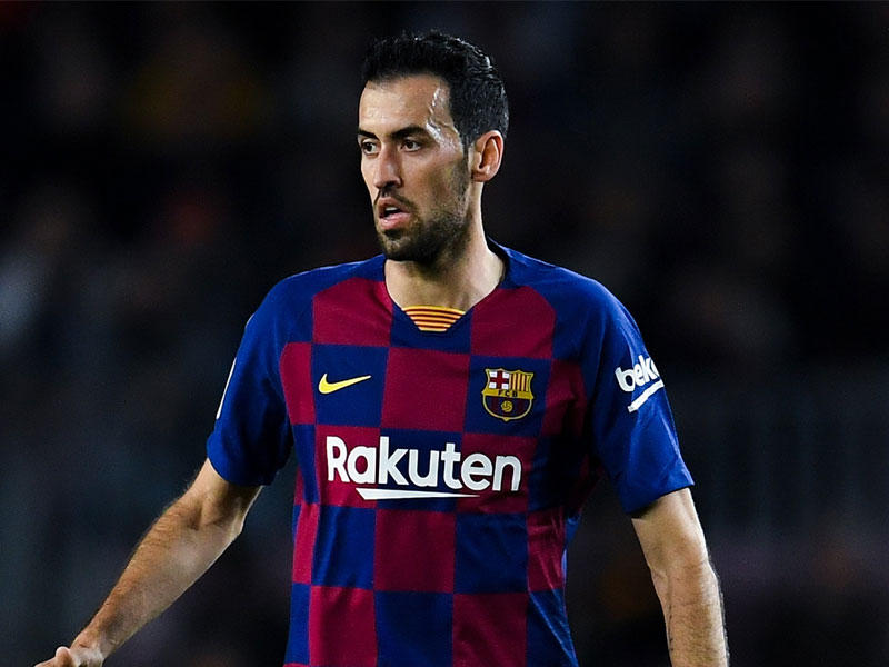 سرجيو بوسكيتس لاعب وسط برشلونة