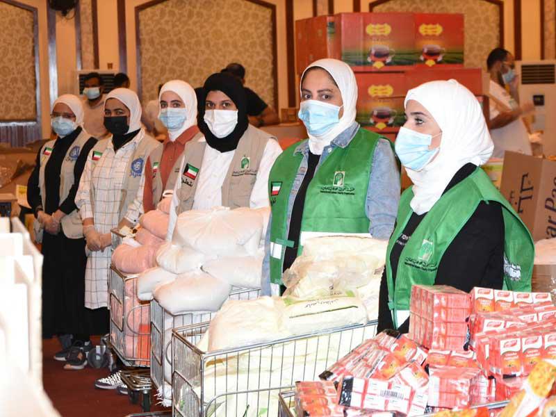 جانب من توزيع الهيئة الخيرية الإسلامية العالمية، دفعة جديدة من السلال الغذائية