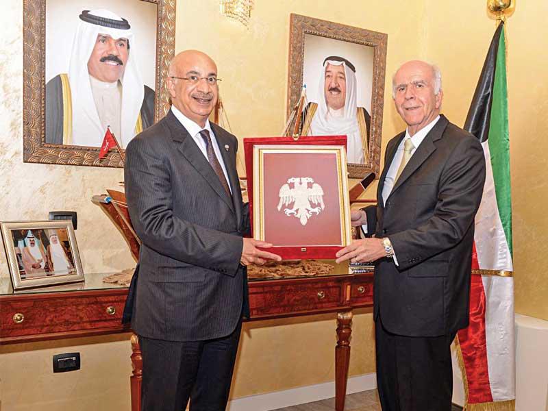 سفير الكويت لدى ألبانيا فايز الجاسم يتسلم عمادة السلك الدبلوماسي