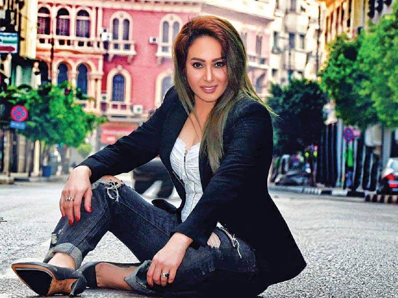 الفنانة رحاب الجمل