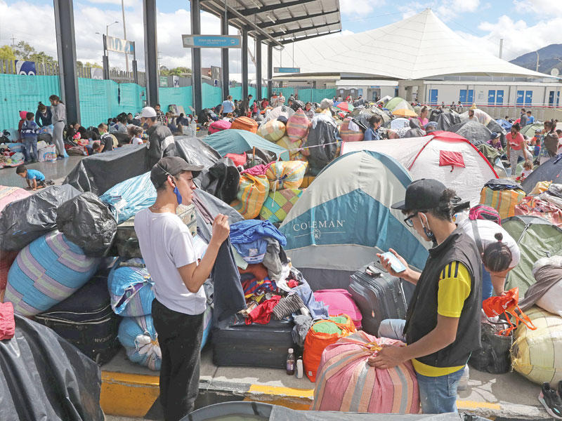 أوامر باعتقال مسؤولين بمعسكر غوايدو في فنزويلا 