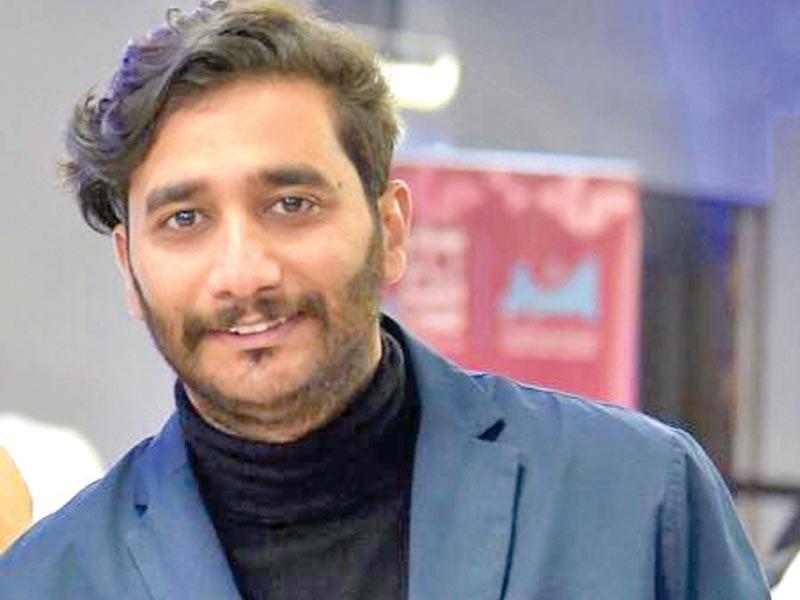 الكاتب المسرحي أحمد العوضي