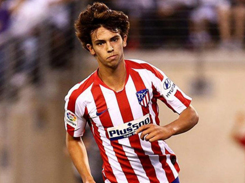 المهاجم البرتغالي جواو فليكس 