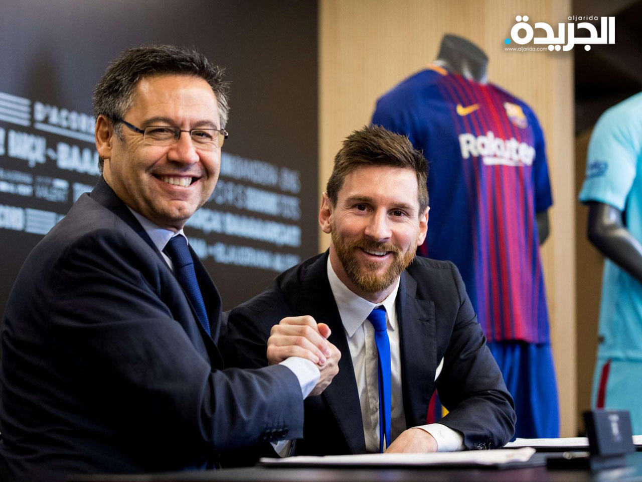 رئيس برشلونة جوسيب ماريا بارتوميو وميسي في مناسبة سابقة