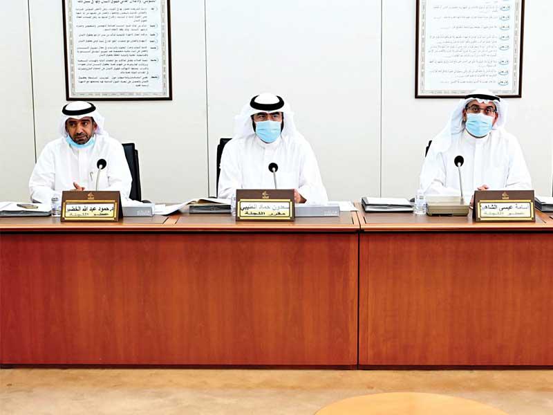 اللجنة الصحية في اجتماعها أمس