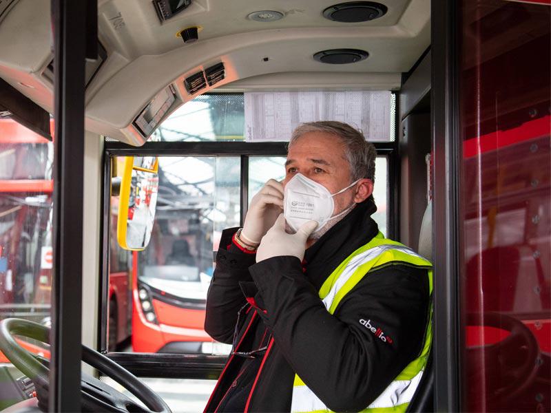 السائق التزم بالقانون فقتله الركاب