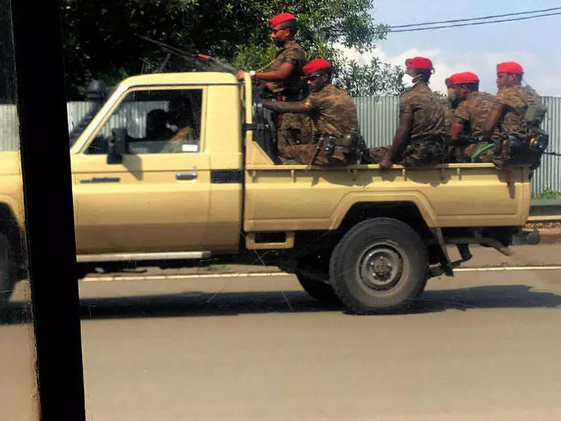 جنود يجوبون شوارع العاصمة الإثيوبية أديس أبابا 