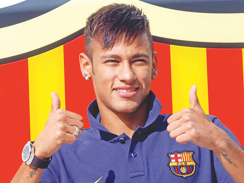 نيمار بعد انتقاله لبرشلونه عام 2013