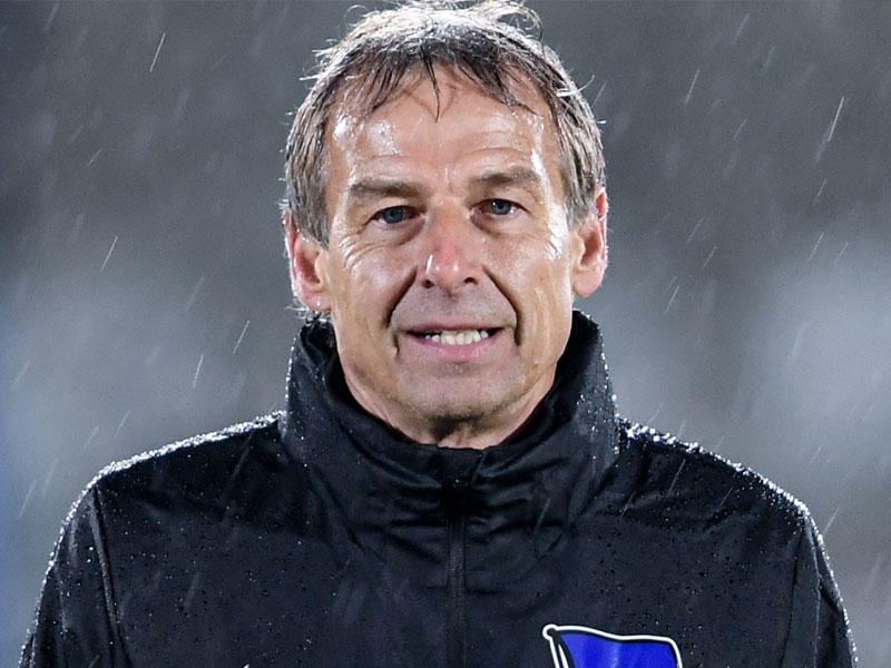 فيرنر جيجنباور رئيس نادي هيرتا برلين الألماني لكرة القدم