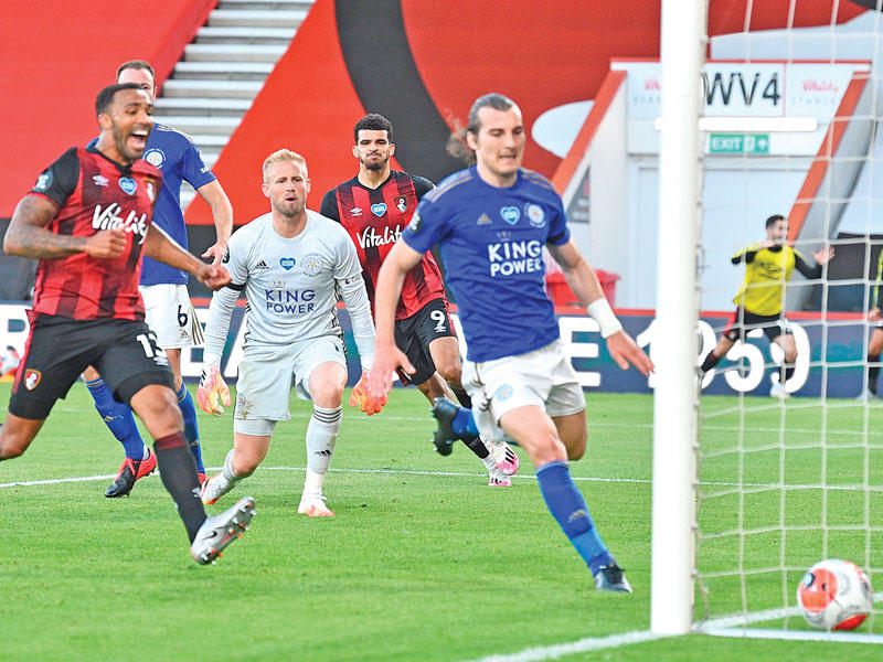 سولانكي يحرز هدف بورنموث الثاني