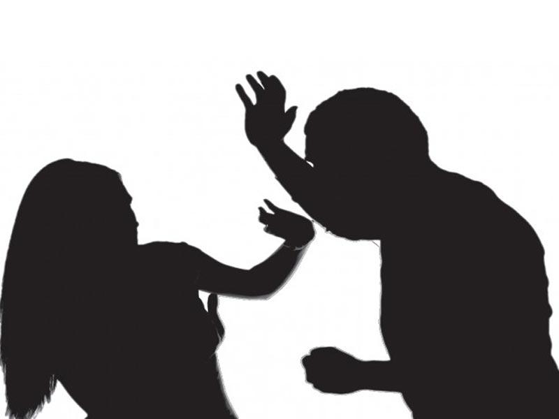 الحجر والعزلة رفعا العنف المنزلي n