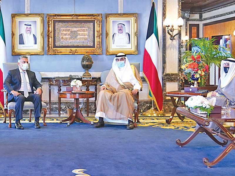 رئيس مجلس الوزراء سمو الشيخ صباح الخالد مستقبلاً موفد الرئيس اللبناني أمس