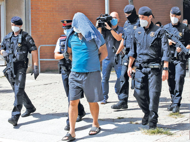 إسبانيا تعتقل جزائريَين بعملية لمكافحة الإرهاب n