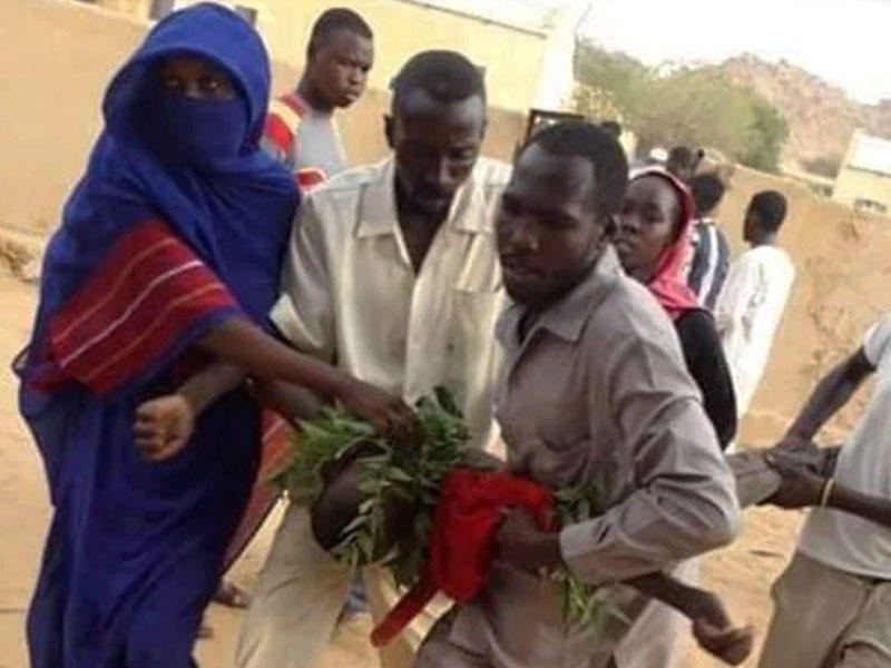 جرحى في فض اعتصام محلية كتم بولاية شمال دارفور في السودان على يدي الشرطة 