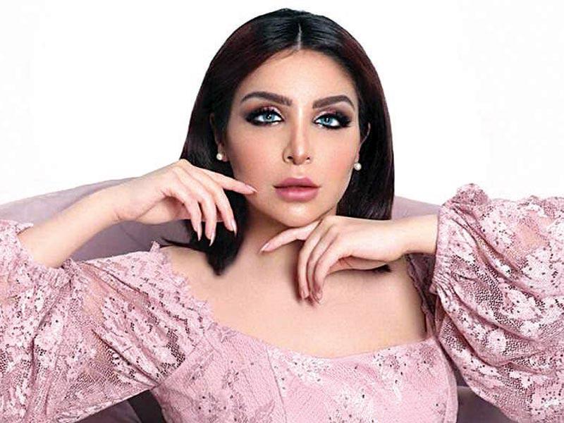 الفنانة حلا نورة