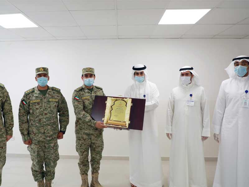 تكريم رجال الحرس من قبل وزارة التجارة 