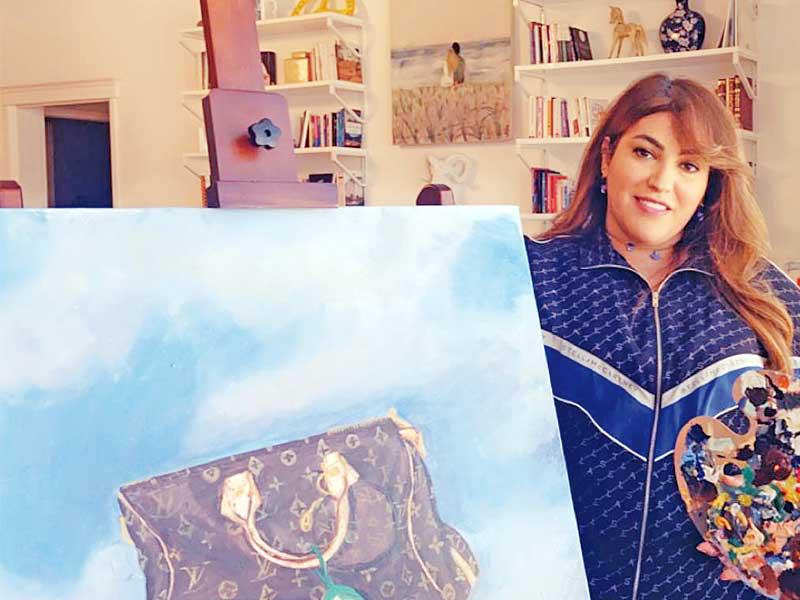 الفنانة التشكيلية والأستاذة في تاريخ الفن والمتاحف بجامعة الكويت، هنوف المنيفي