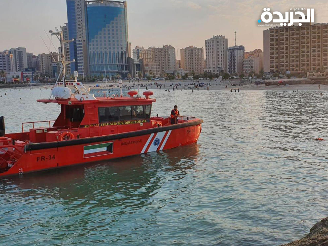 جانب من عملية البحث عن المصري الغريق