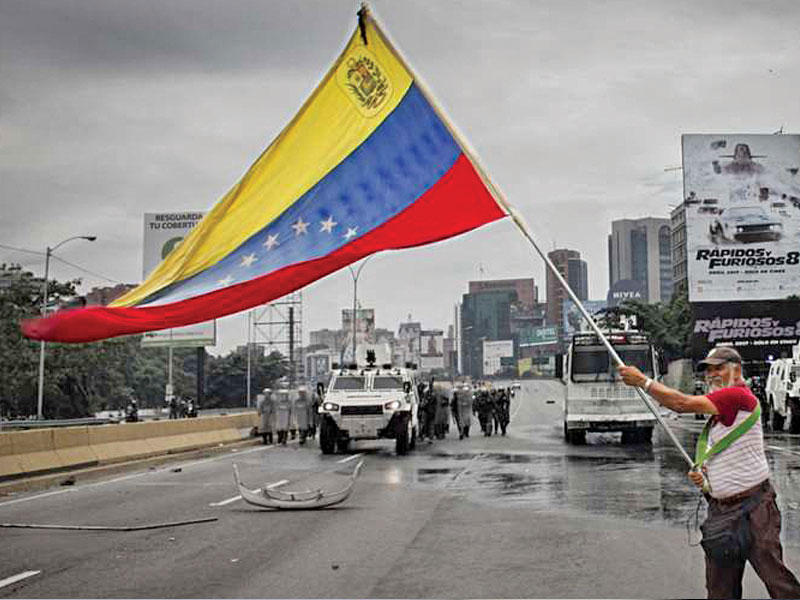 احتجاج على ترشيد استهلاك البنزين - فنزويلا 