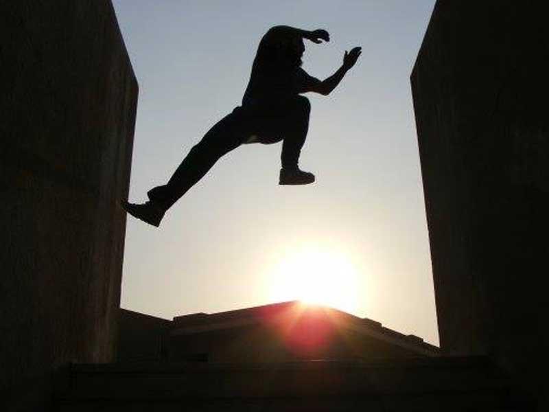 رياضة القفز بين البنايات السكنية