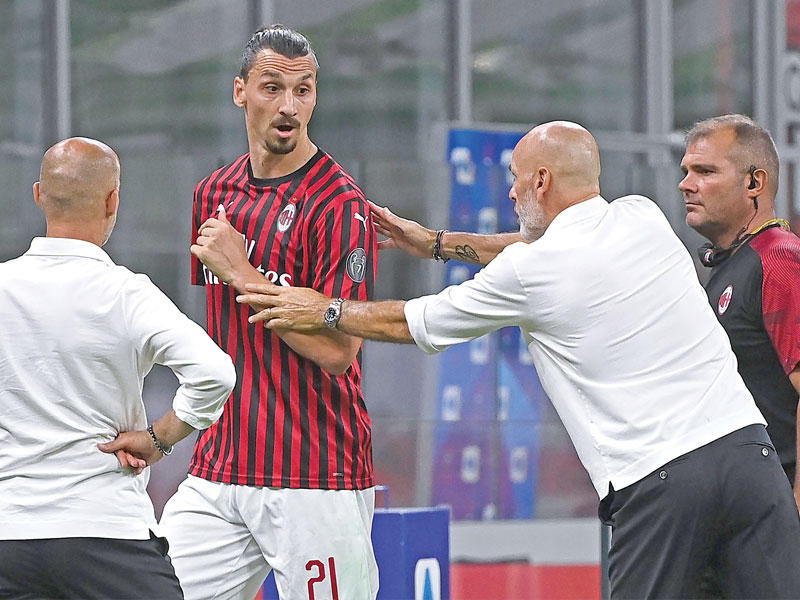 بيولي وإبراهيموفيتش بعد إجراء التبديل