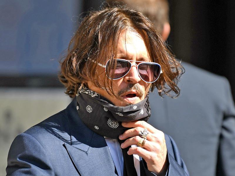 النجم العالمي جوني ديب