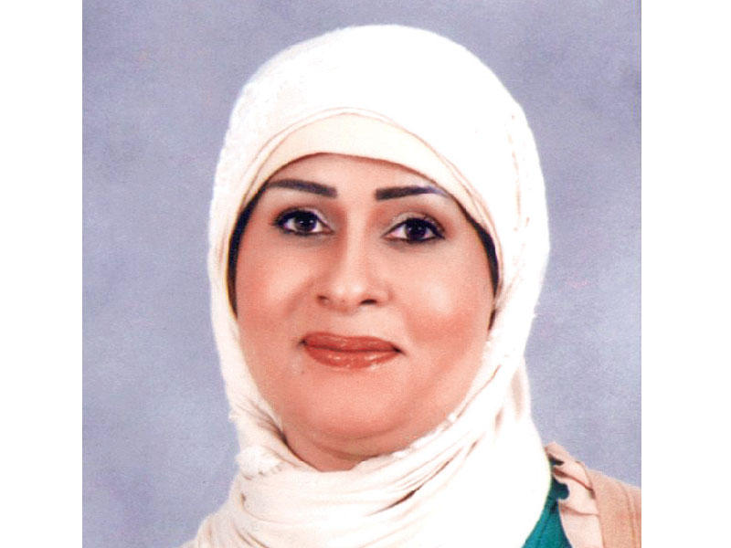 مديرة العلاقات العامة والإعلام بوزارة النفط الشيخة تماضر الخالد