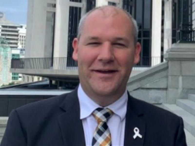 النائب في البرلماني نيوزيلندي أندرو فالون