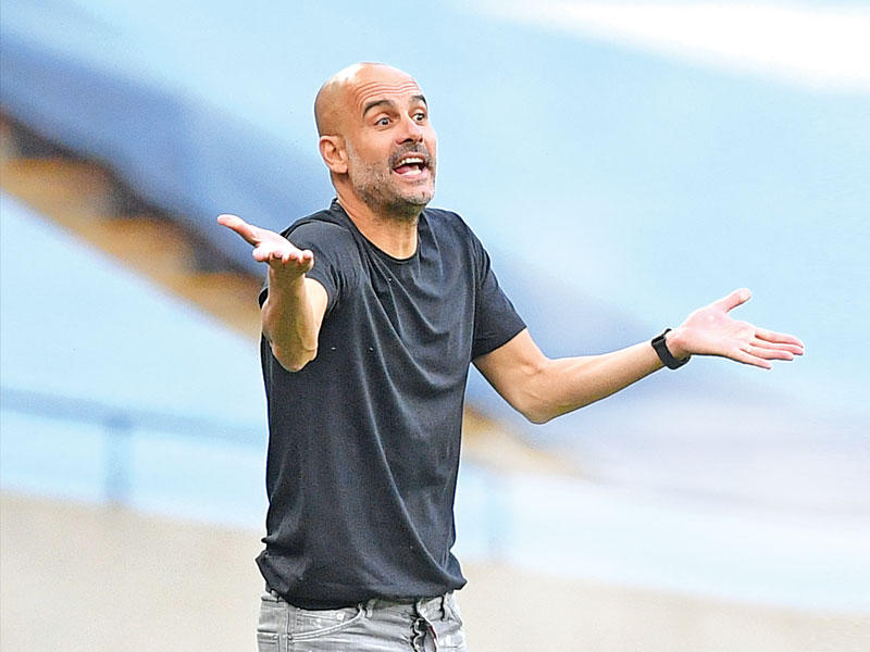 جوسيب غوارديولا المدير الفني لمانشستر سيتي الإنكليزي 