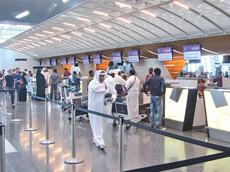 قطر السماح للمواطنين وأصحاب الإقامة الدائمة بالسفر خارج البلاد