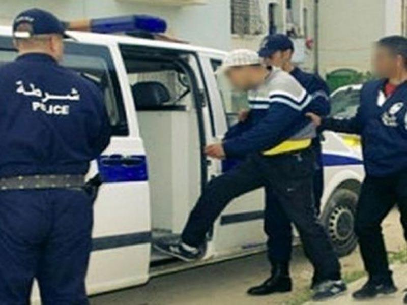 شرطي يقتل زوجته ووالديها