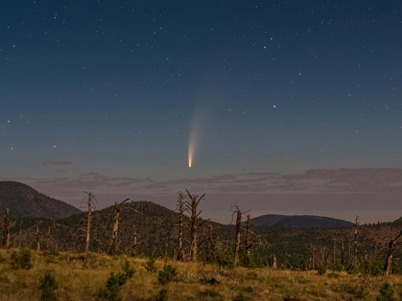 استبدل فوهة البركان بالمذنب!