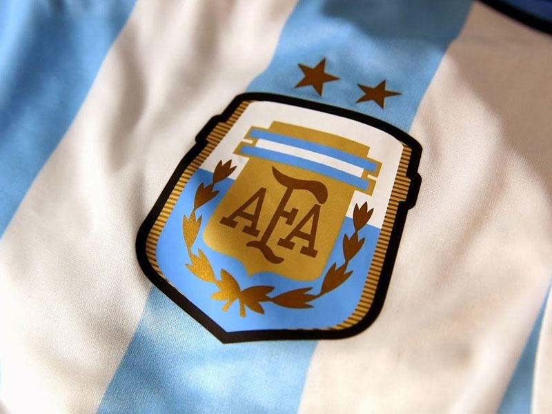 الحكومة الأرجنتينية تمهد لعودة كرة القدم