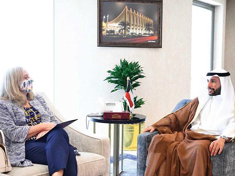  رئيس مجلس الأمة مرزوق الغانم مستقبلا سفيرة الولايات المتحدة الأميركية لدى الكويت ألينا رومانوسكي