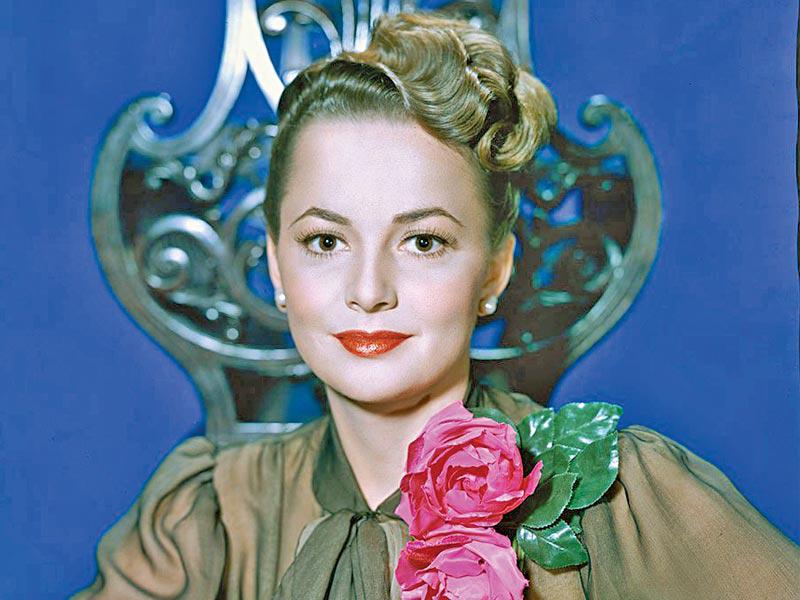 النجمة الهوليوودية أوليفيا دي هافيلاند