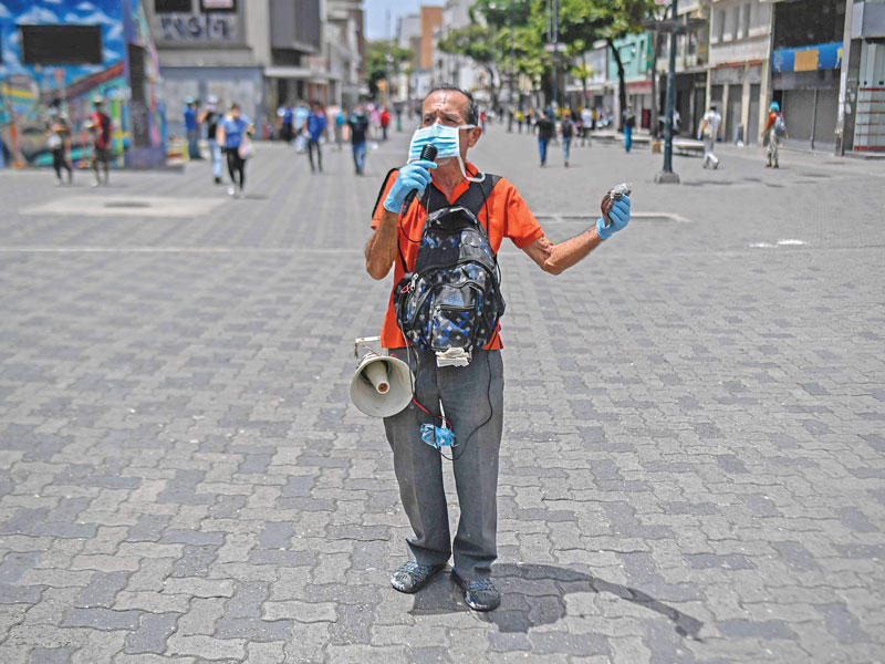 مقتل فنزويلي باحتجاج على نقص الوقود