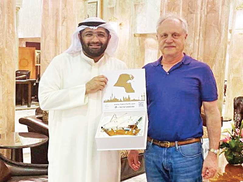 لجنة التعريف بالاسلام تقدم هدايا لكبار ضيوف وزوار الدولة من الاطباء